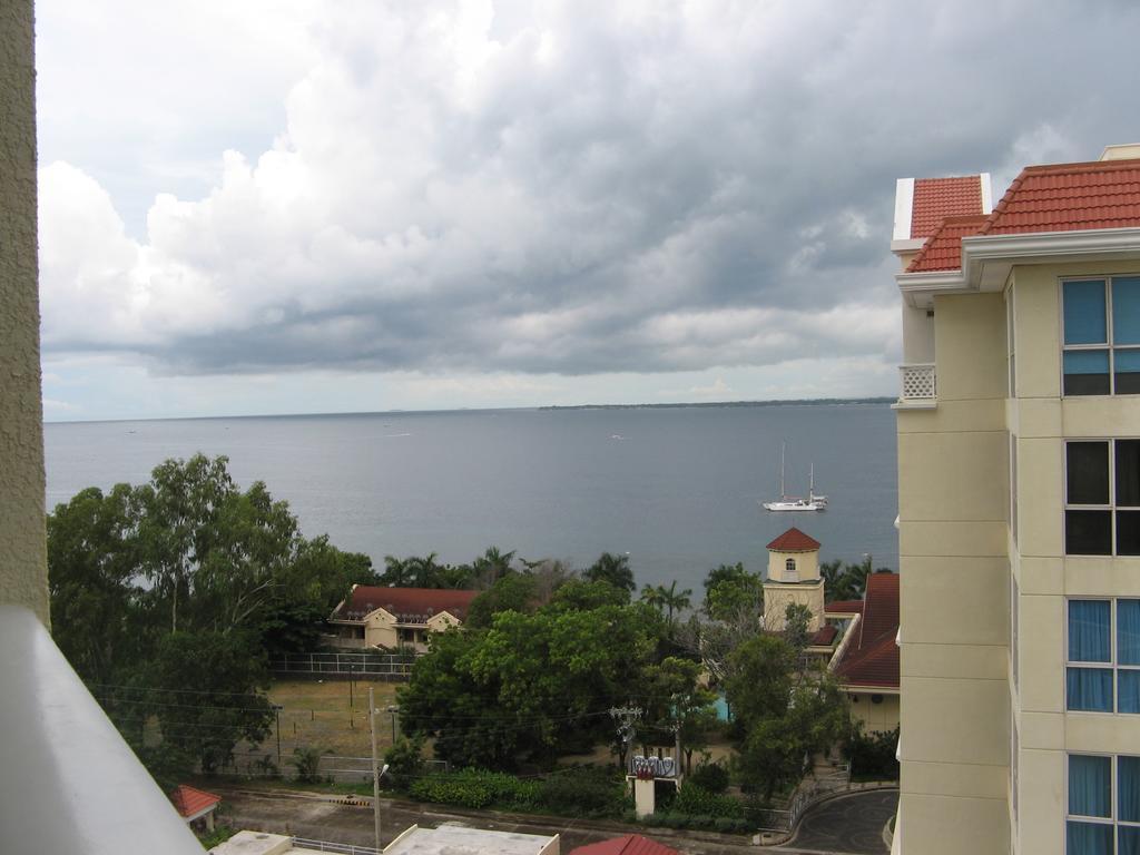 La Mirada Residence , Large 1 Bedroom Condo, Beaches , 3 Pools, Ocean Views, Fast Wifi, Netflix, Breakfast Included Đảo Mactan Phòng bức ảnh