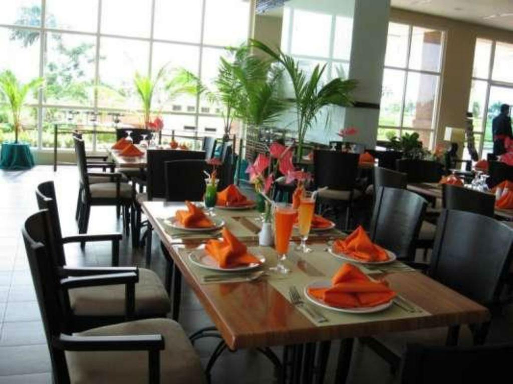 La Mirada Residence , Large 1 Bedroom Condo, Beaches , 3 Pools, Ocean Views, Fast Wifi, Netflix, Breakfast Included Đảo Mactan Phòng bức ảnh